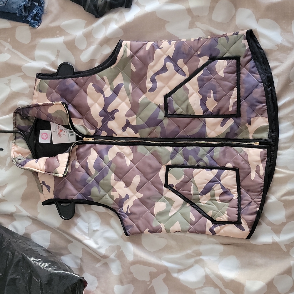 Camo quilted vest